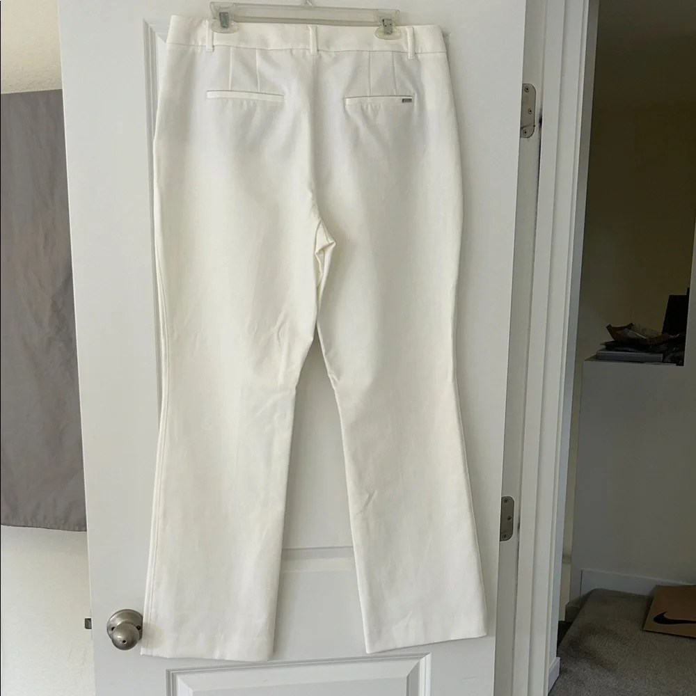 White House Black Market Off-White Slim Trousers - Picture 3 of 4